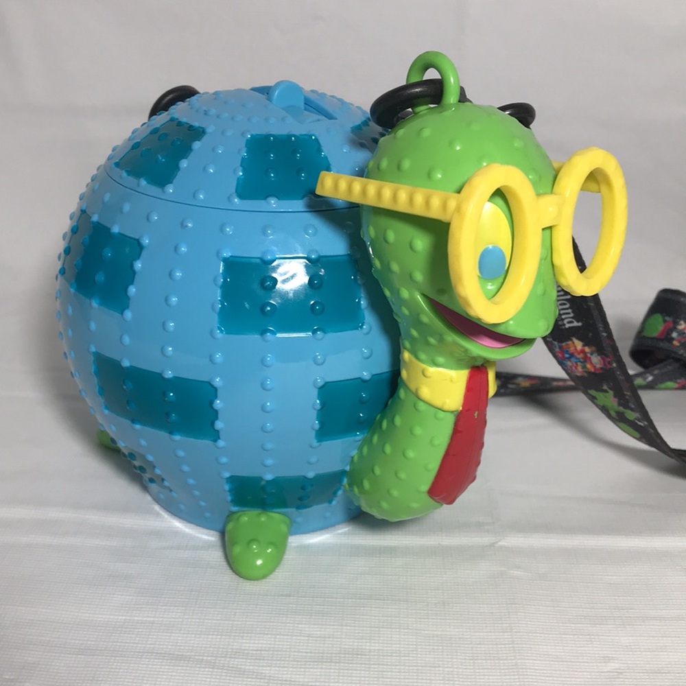 Disney Main Street Electrical Parade 50th Anniversary Turtle Sipper Cup Light Up